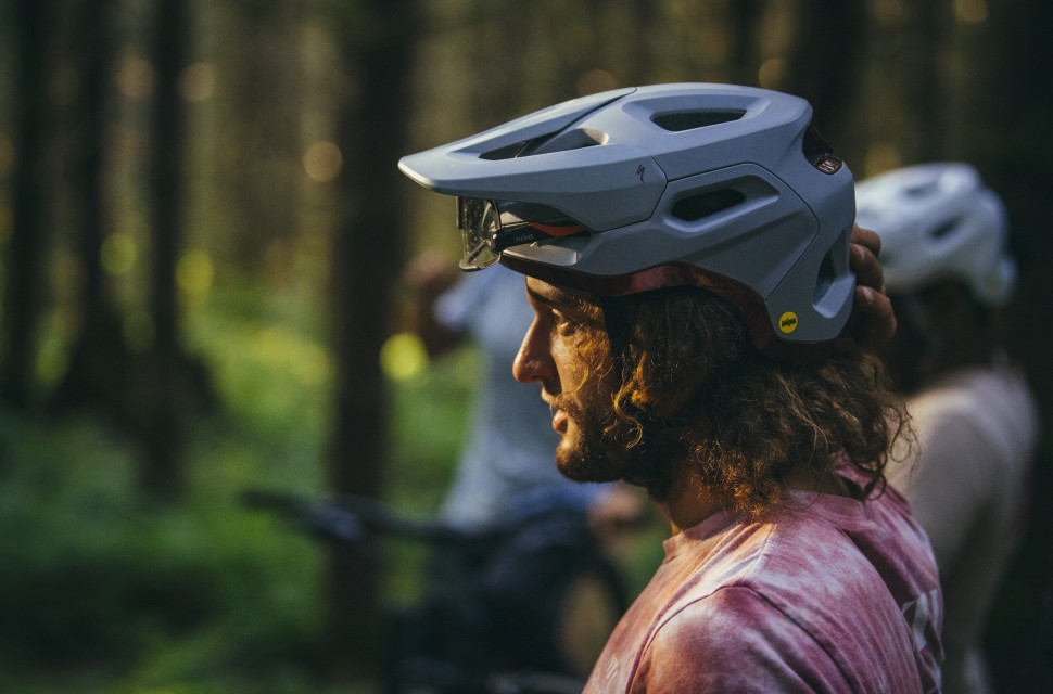 2021 specialized tactic hero.jpg Specialized's new Tactic 4 offers clip-on confidence