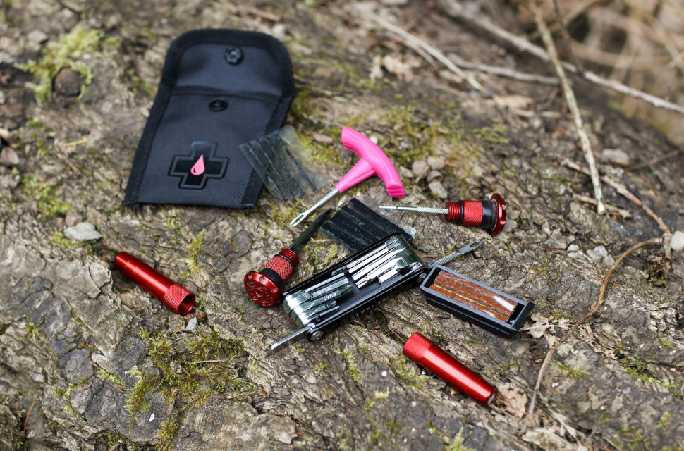 2021 tubeless repair kit feature cover.jpg Everything you need to know about tubeless repair kits
