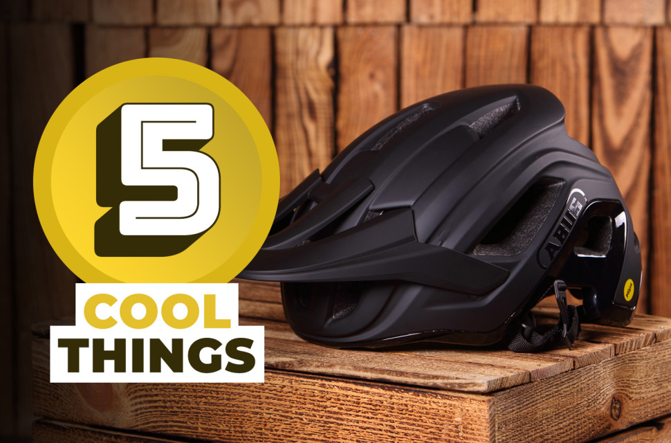 2022 5ct cover 16.09.2022.jpg New helmets from Abus, Muc-Off's tyre sealant, a saddle from Smanie and Better Bolts' Ti bolt kit