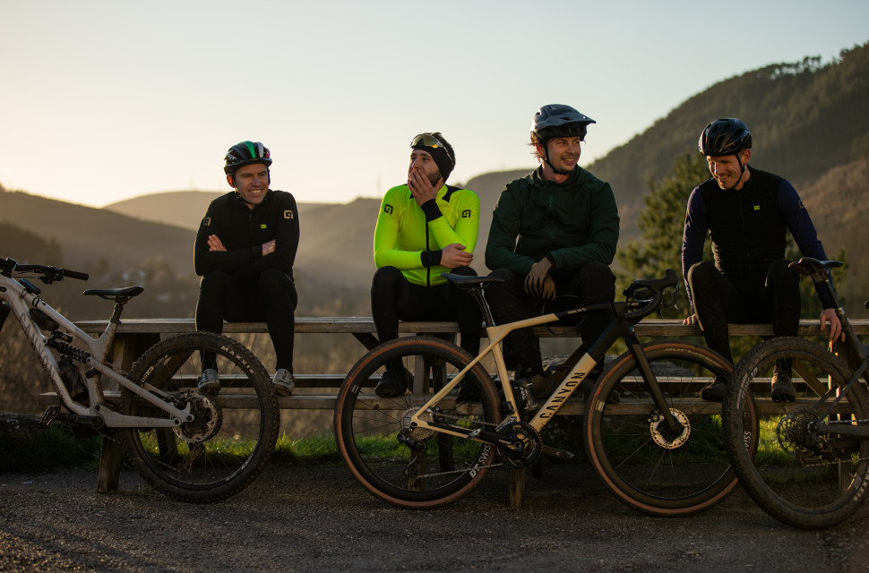 2022 OR AM team group 1.jpg Meet Team ORCC - off-road.cc's very own amateur race team