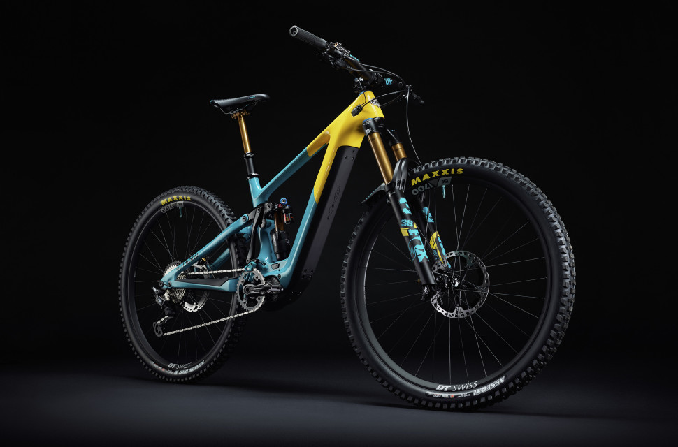 2022 YetiCycles 160E T1 hero 3q.jpg Yeti unleashes the 160E - A race team race bike with a motor for 2022