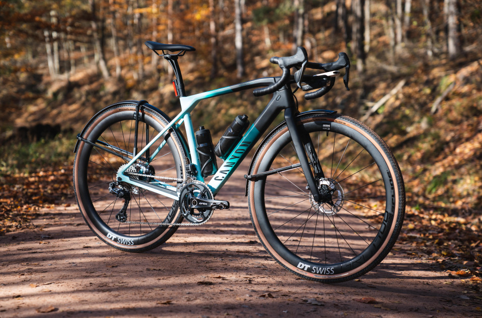2022 canyon grail hero.jpg The Canyon Grail gets a fresh lick of paint for 2022