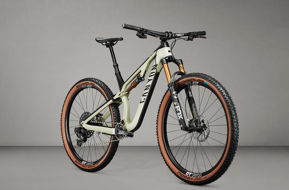 2022 canyon neuron CF hero.jpg Canyon gives the Neuron new carbon models