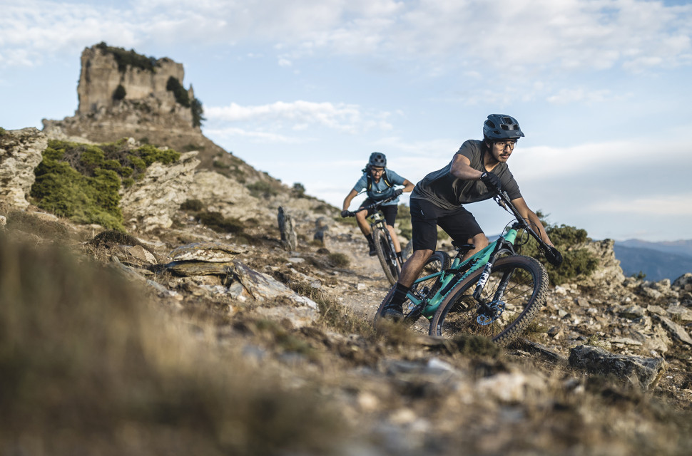 2022 canyon neuron al cover.jpg Canyon updates the Neuron range with new alloy models - Fresh alloy trail bikes for 2022