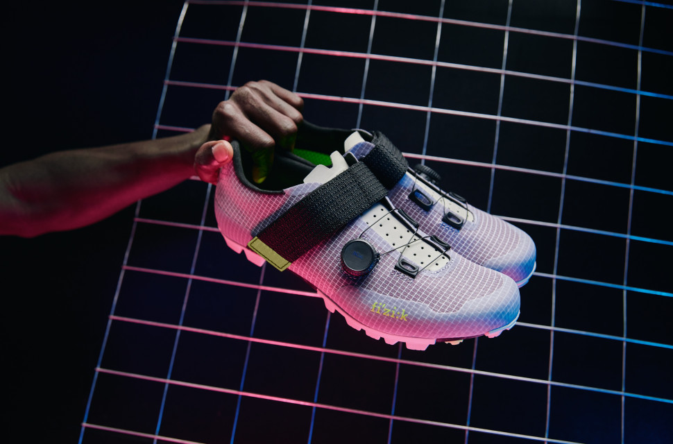 2022 fizik vento ferox carbon hero.jpg Fizik unveils the Vento Ferox Carbon gravel and cross country shoe