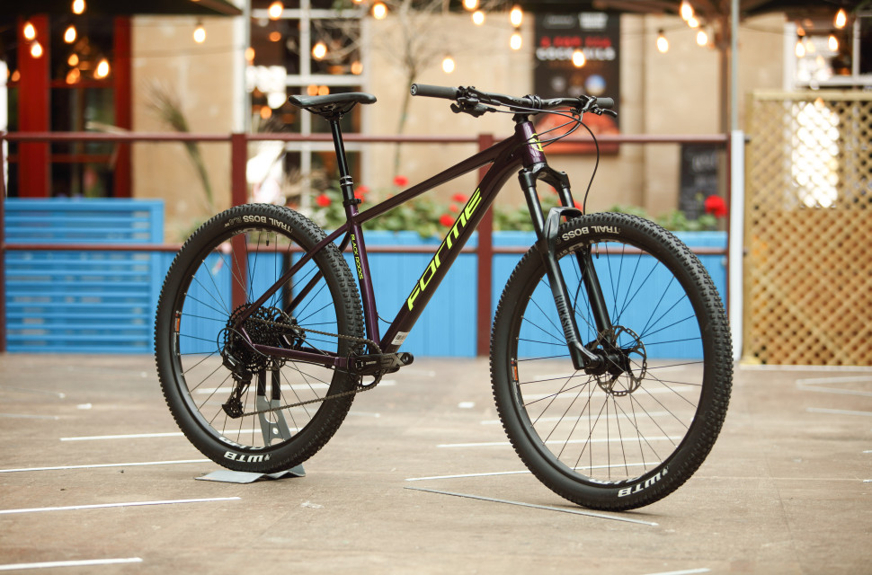 2022 forme black rocks 1 5ct.jpg First Look: Forme Black Rocks HT1 - The brand's range topping hardtail