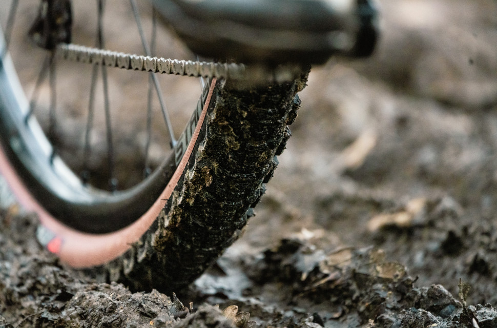 2022 hutchinson tundra close.jpeg Hutchinson's new gravel tyre lives for the wet