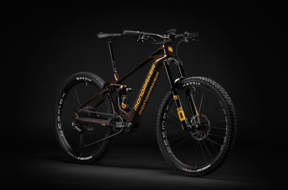 2022 mondraker crafty carbon xr ltd hero.jpg Mondraker's new Crafty Carbon XR LTD rocks rare Bosch Race motor