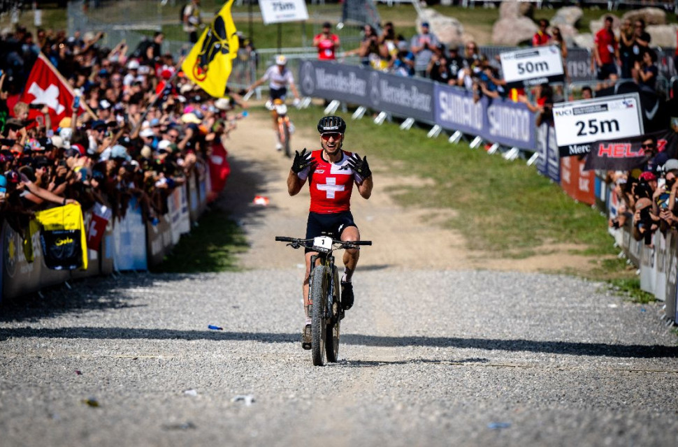 2022 nino shurter WC win.jpeg Spy shot: SRAM's direct-mount mech spotted on Nino Schurter's World Championship-winning bike