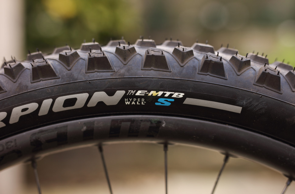 2022 pirelli scorpion emtb s smart grip gravity detail.jpg e-MTB items you never knew you needed