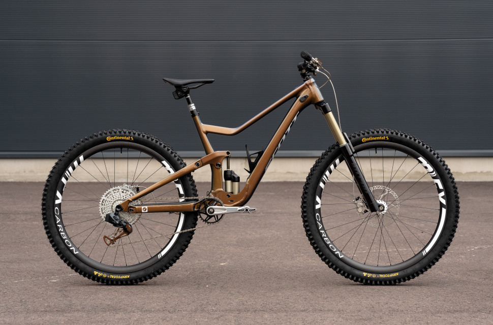 2022 scott ransom dangerholm hero.jpg Bike Check: Dangerholm's Golden Night Scott Ransom