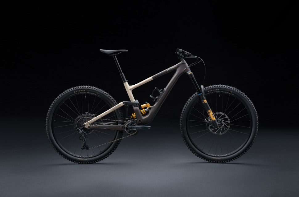2022 specialized enduro LTD Ohlins hero.jpg The Specialized Enduro gets an Öhlins equipped LTD model