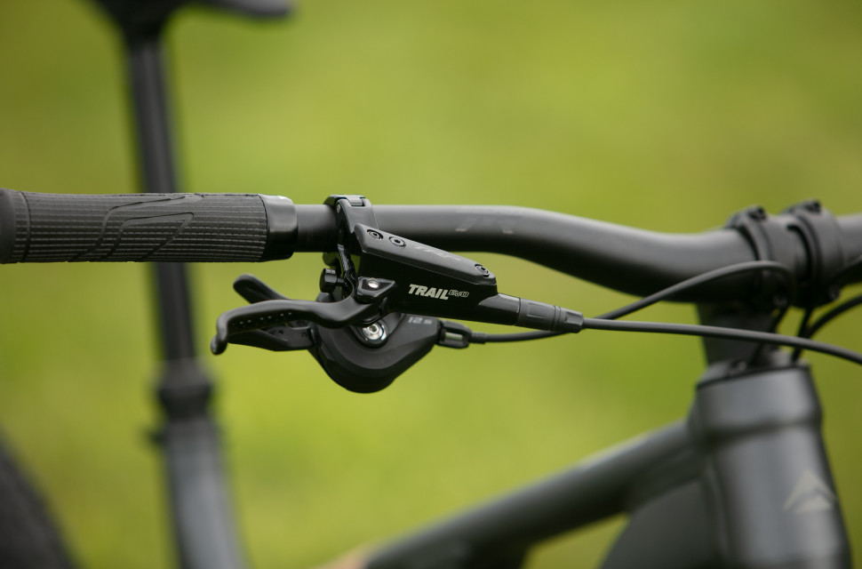 2023 Merida One sixty fr brake leve.jpg How do hydraulic brakes work?