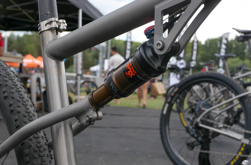 2023 SO leon shock.jpg Sea Otter Girona 2023 - Tech highlights from Europe's biggest bike show
