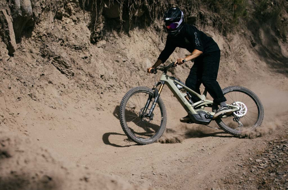 2023 canyon torqueON riding.jpg Canyon shakes up its e-mountain bike range