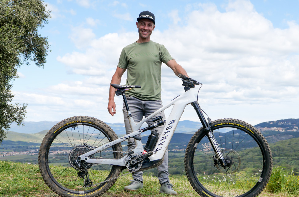 2023 fabien barel canyon striveon hero.jpg Bike check: Fabien Barel's Canyon Strive:ON CFR LTD