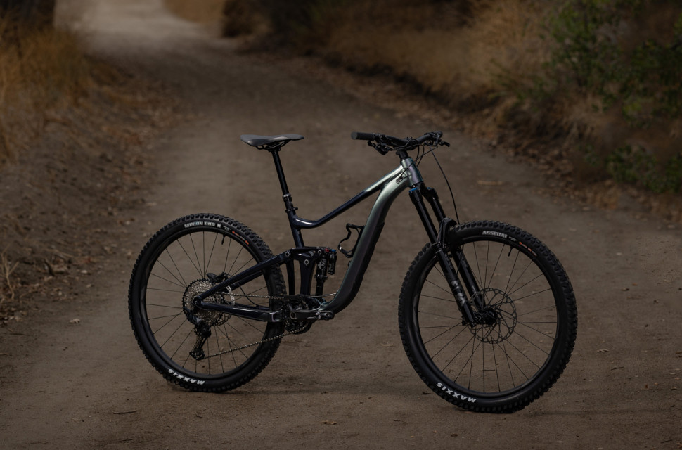 2023 giant reign hero.jpg Giant's new 2023 Reign enduro bike builds on its versatility