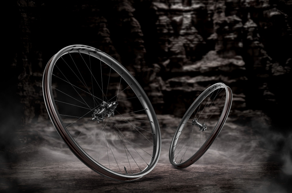 2023 giant tra trx wheelset hero.jpg Giant introduces the all-new TRX and TRA MTB wheelsets