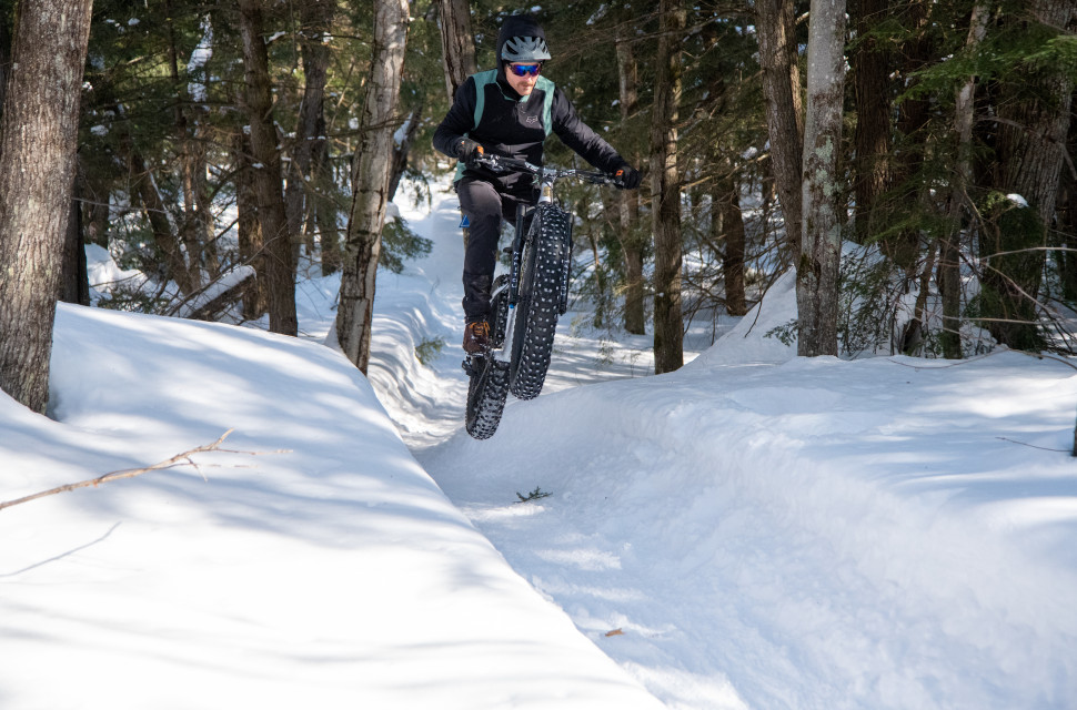 2023 manitou mastodon riding.jpg Manitou tweaks Mastodon fat bike fork