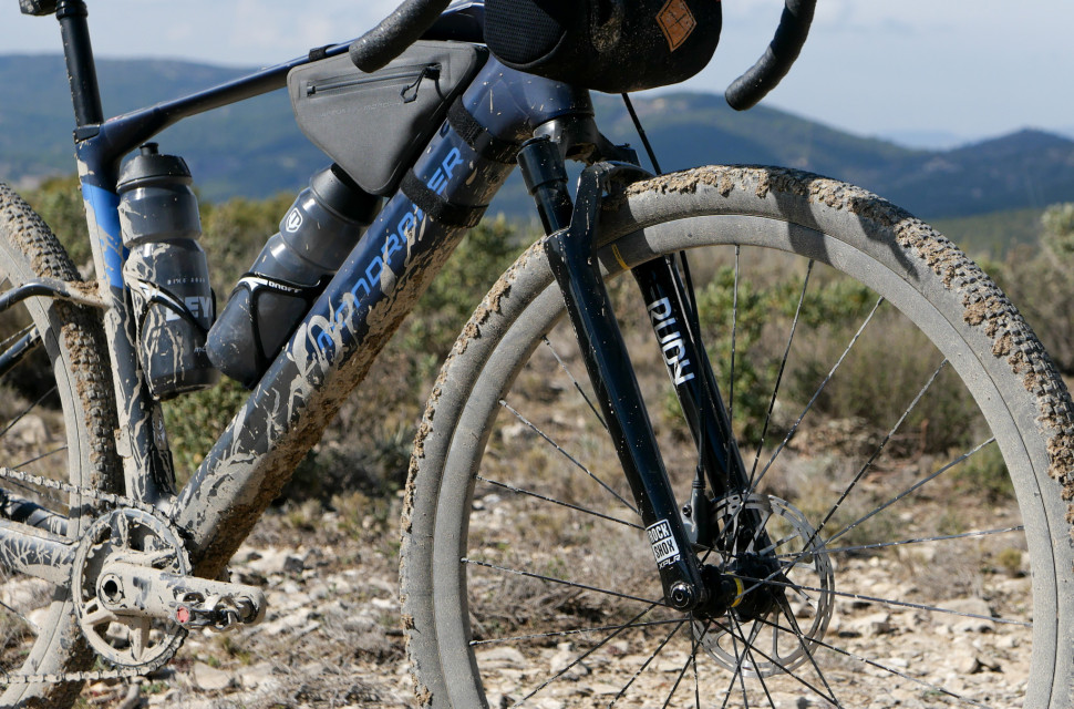 2023 mondraker Dusty XR fork.jpg Gravel specific products you never knew you needed
