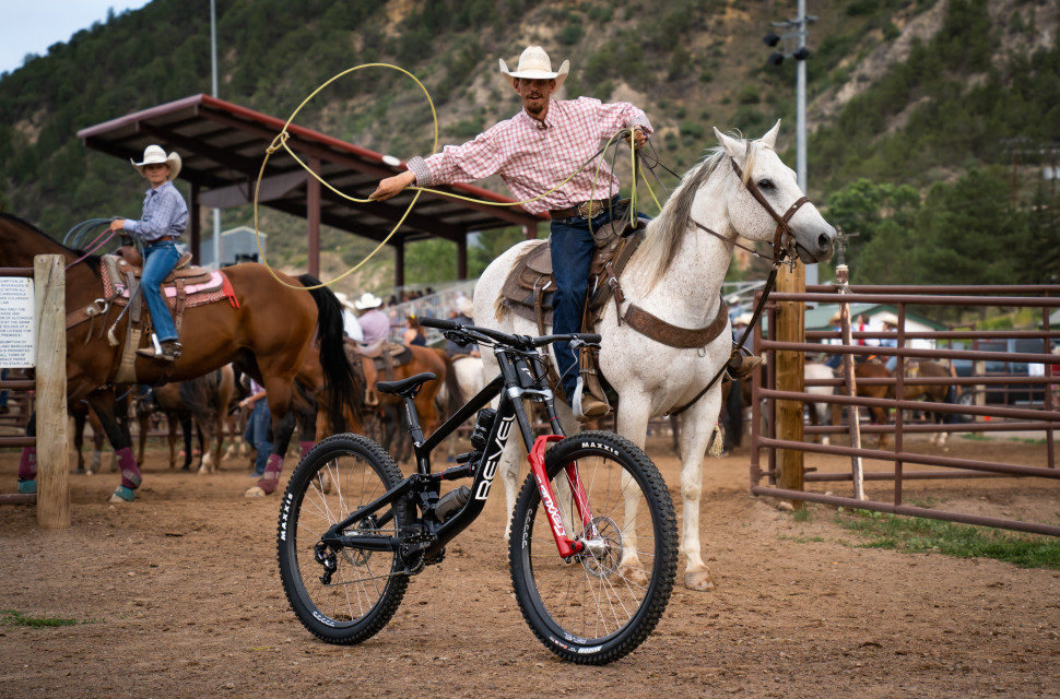 2023 revel rodeo hero.jpg Revel Rodeo is the world's first fully 3D-printed downhill bike