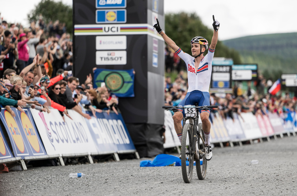 2023 uci world champ xco pidcock.jpg Tom Pidcock wins UCI MTB World Championships amid start order controversy