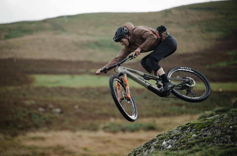 2023 whyte e-lyte 150 worx riding.jpg Whyte's new E-Lyte e-MTB brings big power and low weight