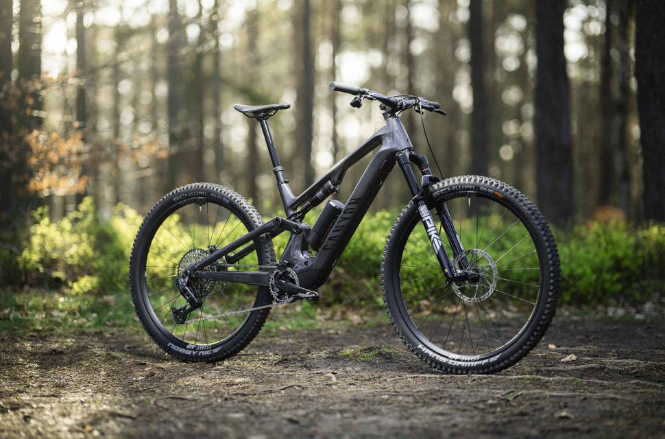 2024 canyon neurononfly hero.jpg The 19.1kg Neuron:ONfly is Canyon’s first lightweight e-mountain bike