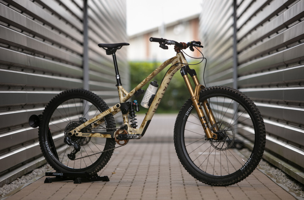 2024 ferg privateer 161 hero 2.jpg Bike check: Fergus Ryan's 'Ferg's Flat White' Privateer 161 Gen 2