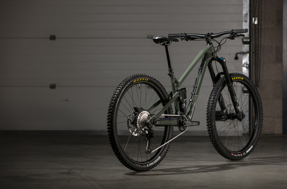 2024 privateer gen 2 161 hero.jpg Privateer knocks £800 off its 161 and 141 mountain bikes