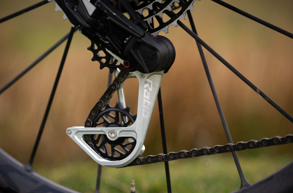 2024 ratio sr52t cage silver.jpg Ratio's SR52T Cage is lighter and stronger alternative to SRAM's T-Type derailleur cages