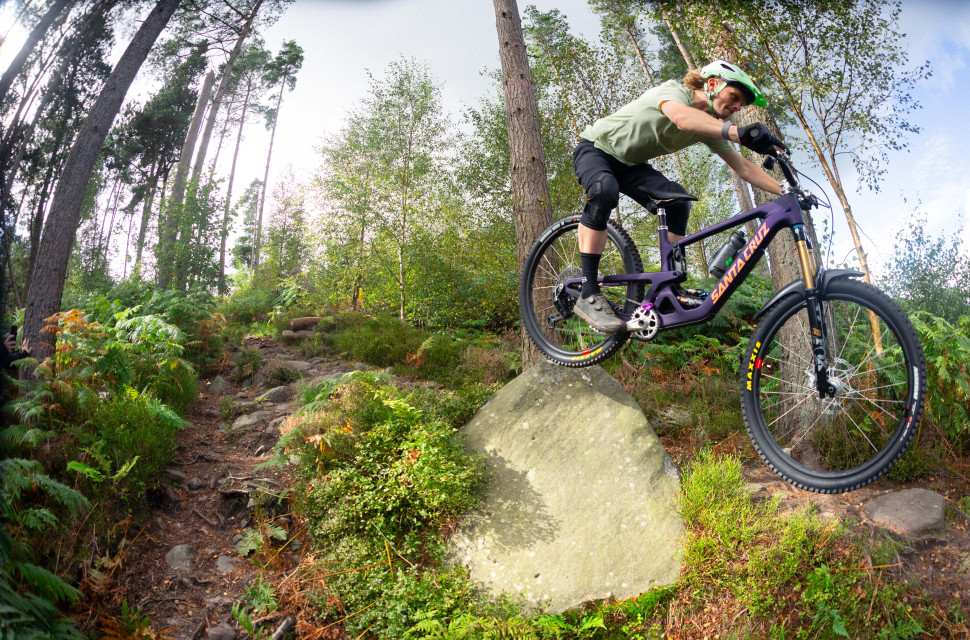 2024 santa cruz hightower riding.jpg Leisure Lakes Bikes sale slashes Santa Cruz MTBs by 53%