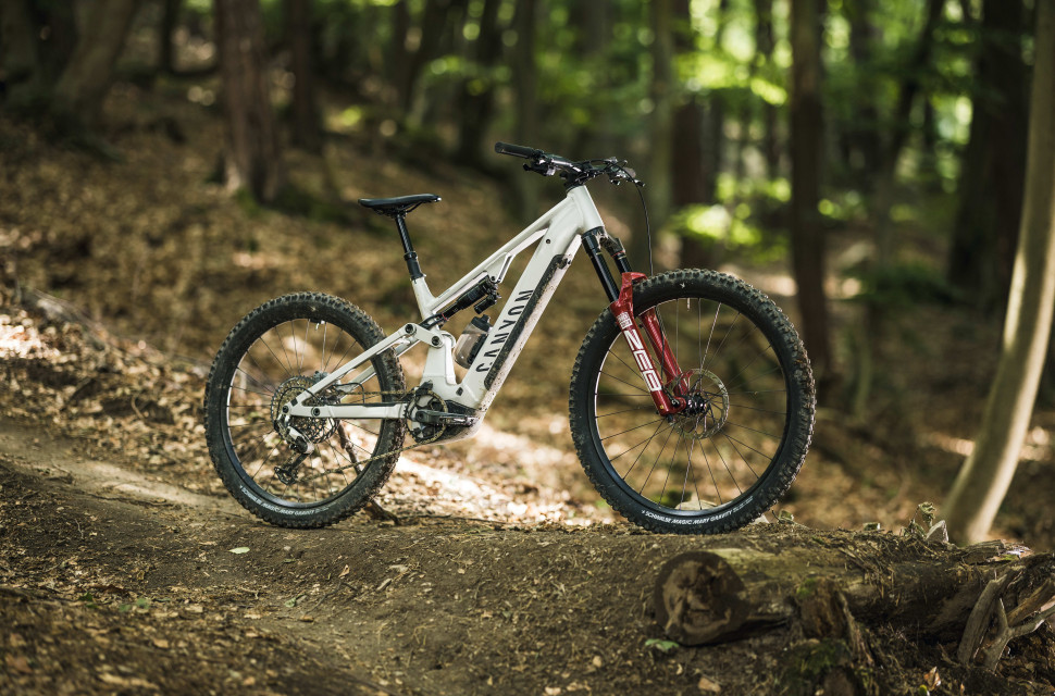 2025 canyon neuronon cllctv hero 1.jpg Canyon's trail e-MTB goes enduro — Neuron:ON gets new linkage, more travel and mullet wheelsize