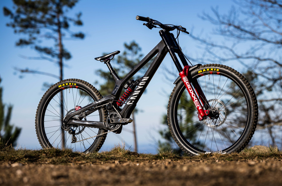 2025 canyon sender hero.jpg Canyon's Sender downhill bike moves to a high-pivot layout