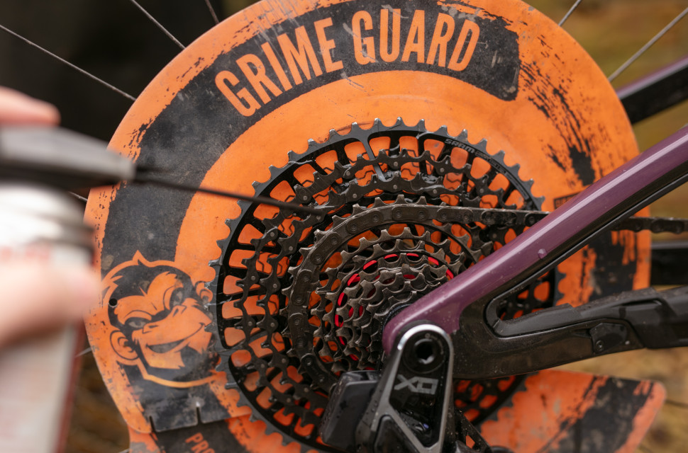 2025 chain clean with spray.jpg Winter bicycle maintenance: Essential tips for every cyclist