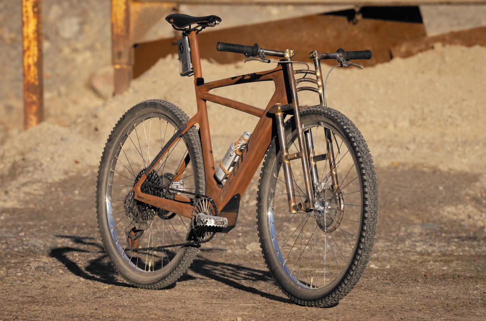 2025 dangerholm wasteland hero.jpg Dangerholm's Solace Wasteland is the coolest e-gravel bike we've seen