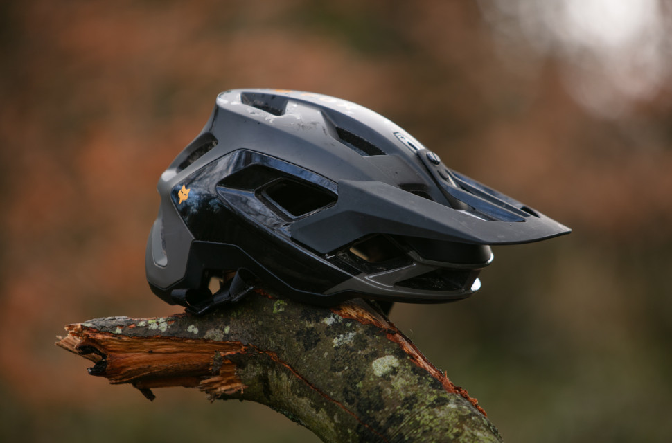 2025 fox speedframe Pro hero.jpg Fox lifts the lid off its new Speedframe helmet