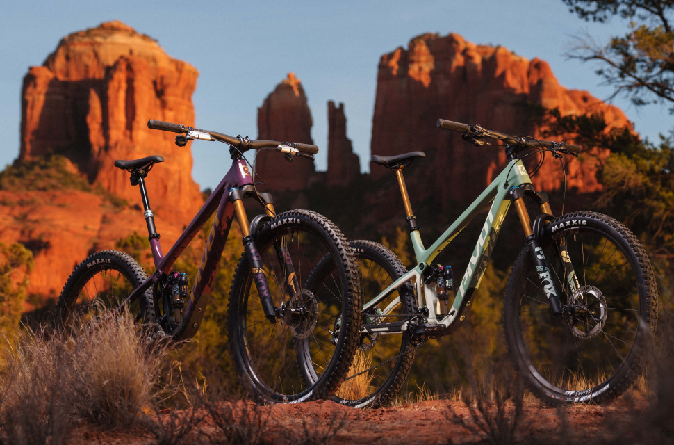 2025 pivot trailcat N hero.jpg Pivot's all-new Trailcat is two mountain bikes in one