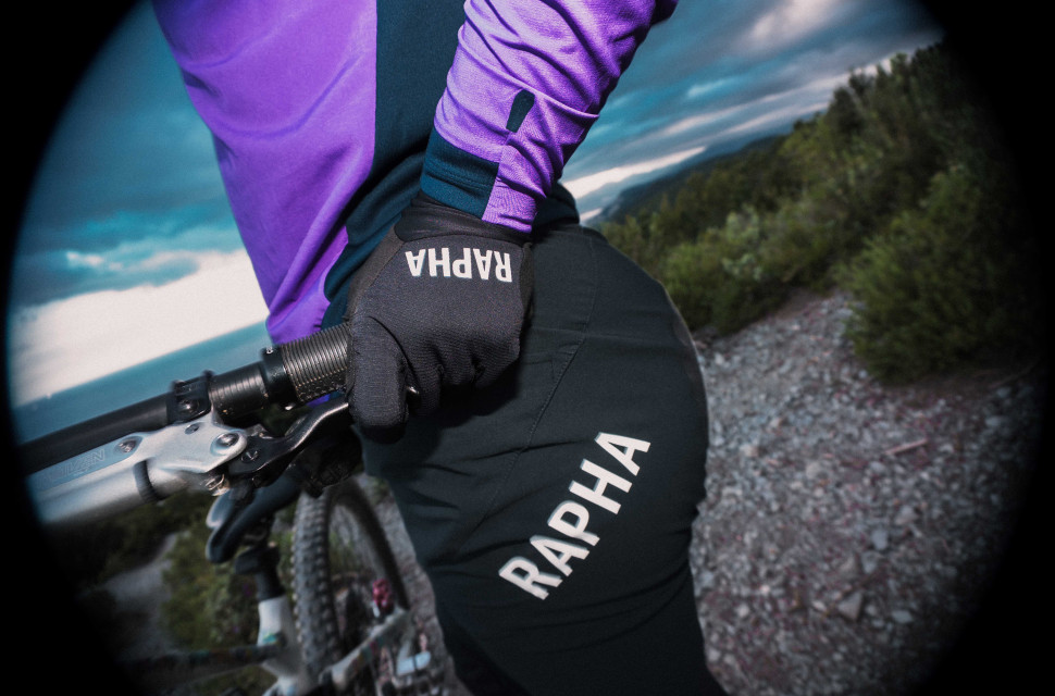 2025 rapha finale 1.jpg Rapha's new Trail Finale range is built especially for top-level gravity athletes