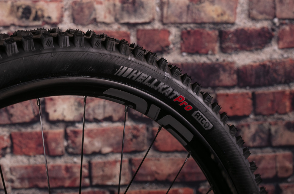 2025 tubeless convert finished.jpg How to set up tubeless tyres