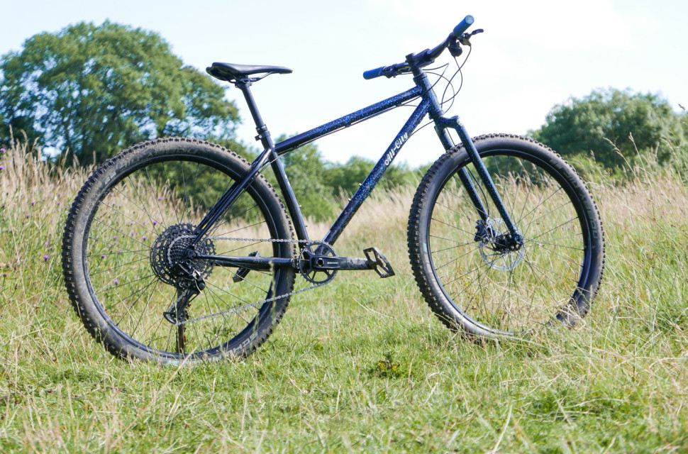 All-City-Electric-Queen-frameset-review-100.jpg All-City-Electric-Queen-frameset-review-100.jpg