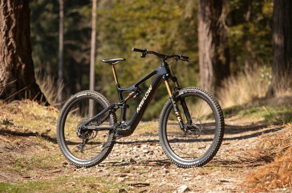 Amflow PL Carbon Pro _1.jpg Amflow PL Carbon Pro _1.jpg