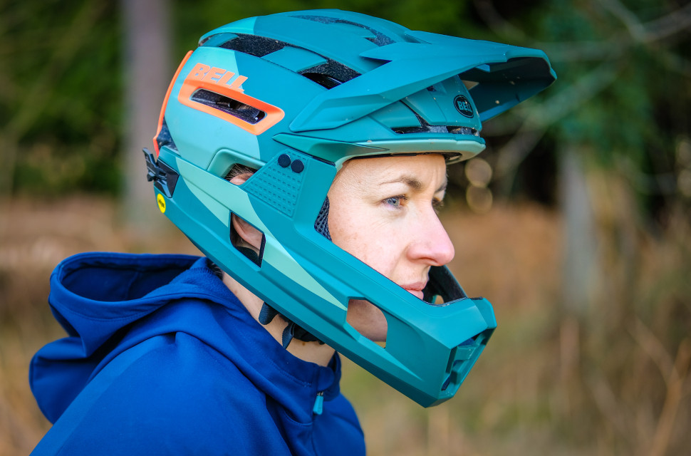 Bell Super Air R MIPS helmet-5.jpg Bell Super Air R MIPS helmet-5.jpg