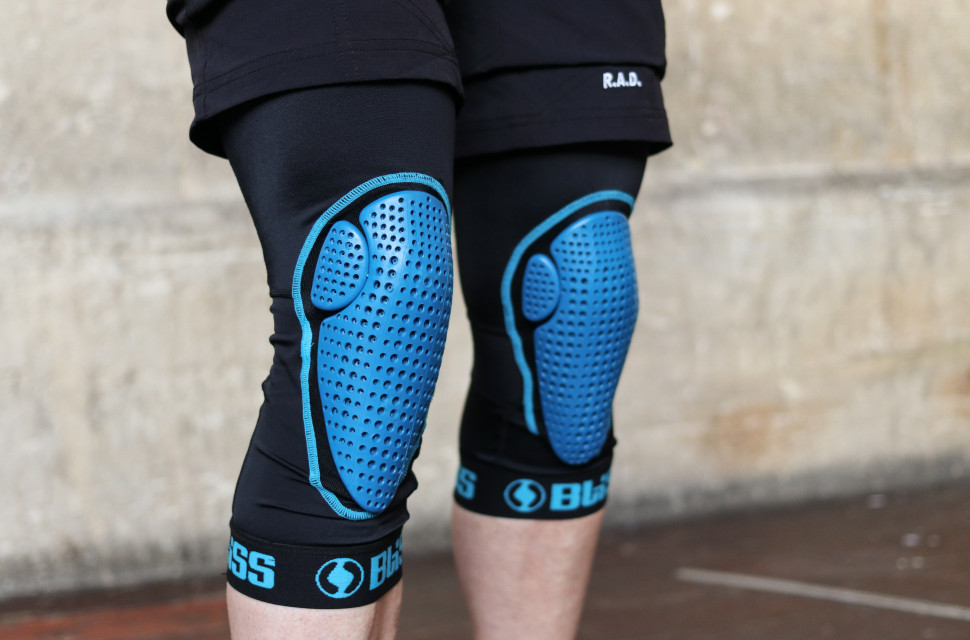 Bliss ARG Knee Pads-2.jpg Bliss ARG Knee Pads-2.jpg