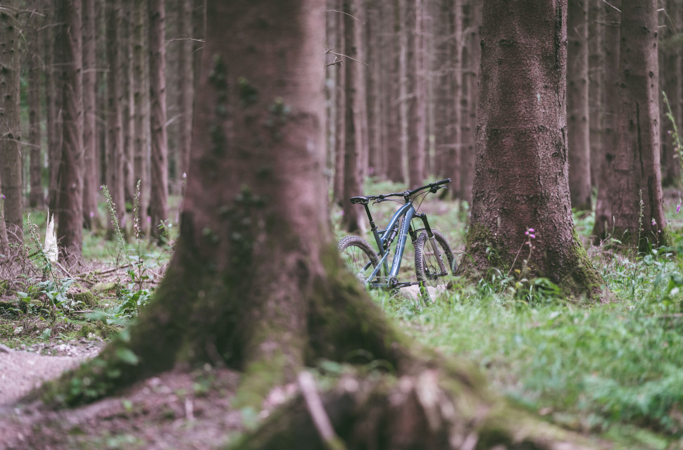 Boardman-MTB-07980.jpg Boardman have a new 29er full suspension trail bike in development and it looks like it'll blow your socks off