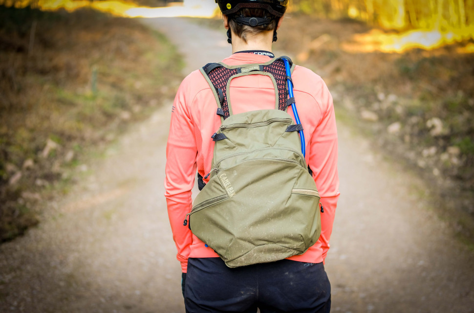 CamelBak Skyline hydration pack-2.jpg CamelBak Skyline hydration pack-2.jpg