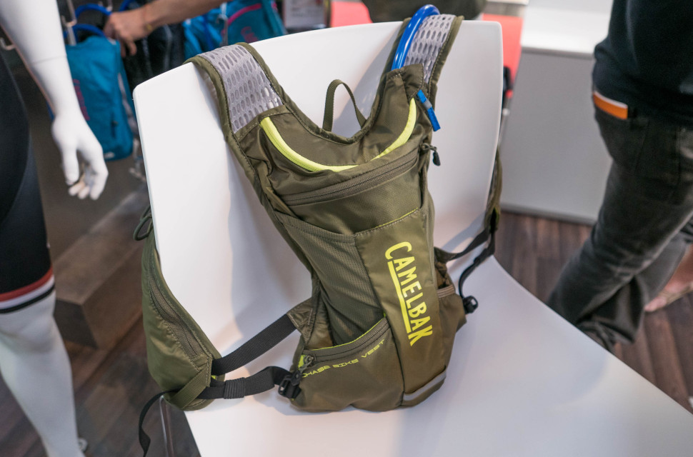 Camelbak-2018-Chase-gravel-Kudu-103.jpg Gravel grinders will love Camelbak's new Chase bike vest
