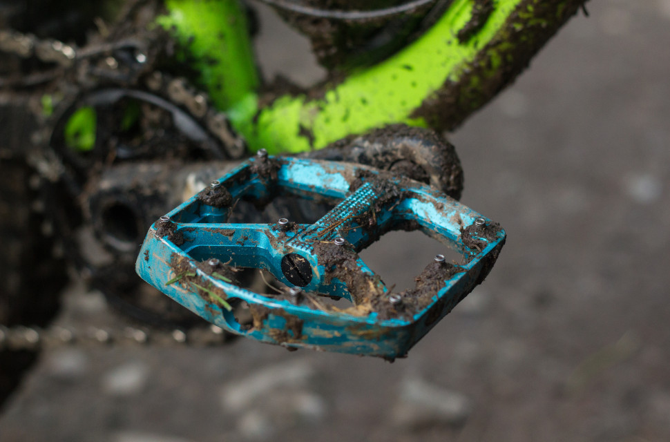 CrankBrothers Stamp Large Flat Pedal-1.jpg CrankBrothers Stamp Large Flat Pedal-1.jpg