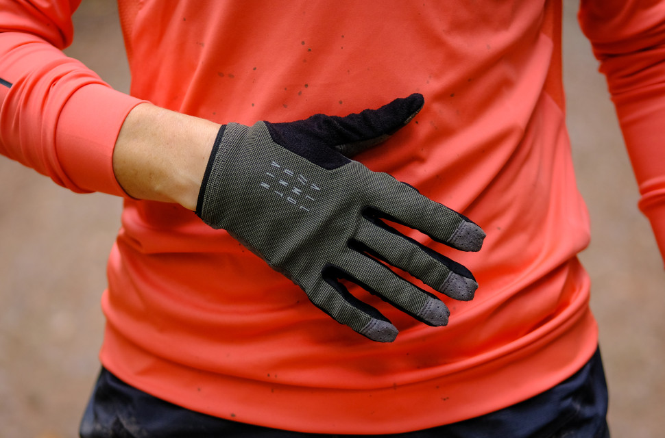 Cube Performance gloves-2.jpg Cube Performance gloves-2.jpg