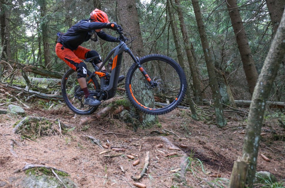 Cube-Stereo-Hybrid-140-HPC-TM-625-29-first-ride-review-101.jpg Cube's Stereo Hybrid 140 HPC TM offers high-value powered pedalling fun